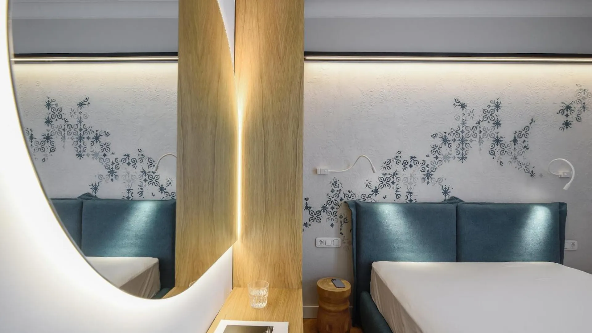Queen Apartment Thessaloniki By Luxlikehome Griechenland